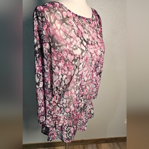 Chico's Lavender and Grey Sheer Peplum Blouse Top Shirt - Picture 3 of 9